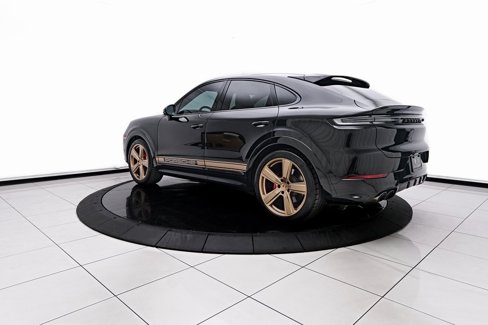 Used 2025 Porsche Cayenne GTS image 11
