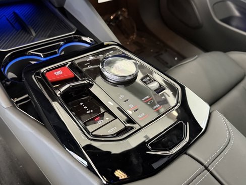 New 2026 BMW M5 w/ Executive Package image 23