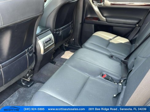 Used 2019 Lexus GX 460 image 23