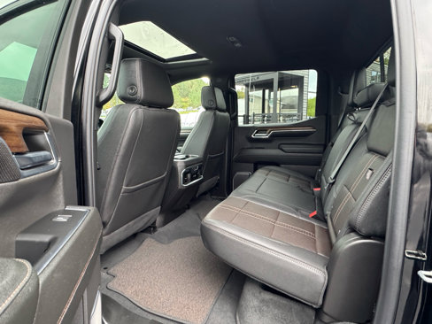 Used 2024 Chevrolet Silverado 1500 High Country image 14