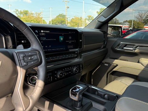 Used 2025 Chevrolet Silverado 1500 ZR2 w/ Technology Package image 25