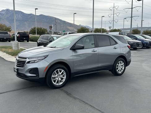 Certified 2023 Chevrolet Equinox LS w/ LS Convenience Package image 5