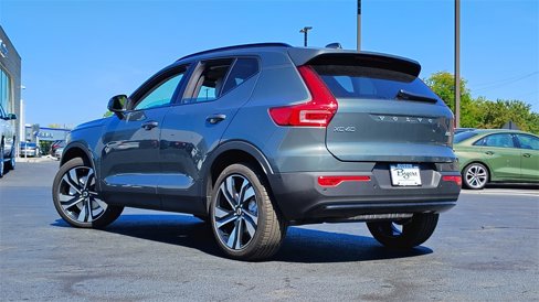 New 2026 Volvo XC40 B5 Plus w/ Climate Package image 4