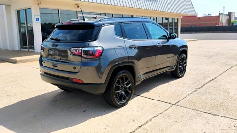 Used 2023 Jeep Compass Latitude w/ Convenience Group image 7