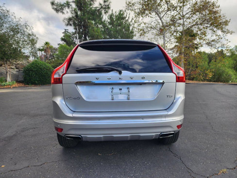 Used 2016 Volvo XC60 T5 Premier w/ Proximity Package image 4
