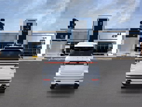 New 2025 Lincoln Aviator AWD w/ Jet Appearance Package image 5