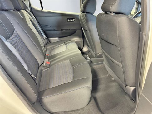 Used 2023 Nissan Leaf S image 20