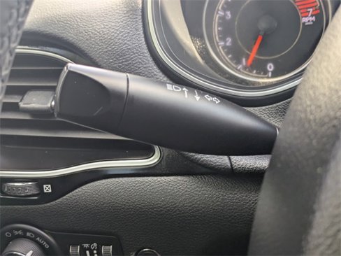 Used 2020 Jeep Cherokee Latitude Plus image 31