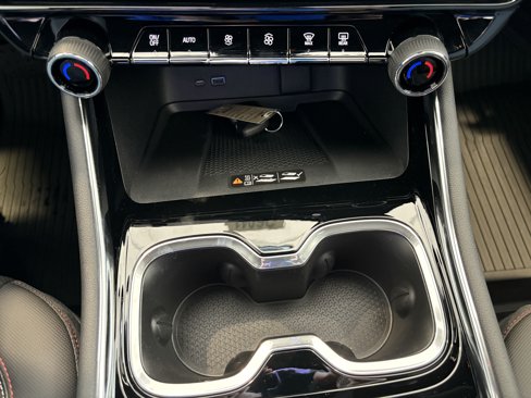 New 2026 Chevrolet Traverse Z71 w/ Driver Confidence Package image 19