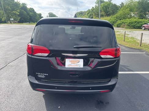 New 2025 Chrysler Voyager LX image 6