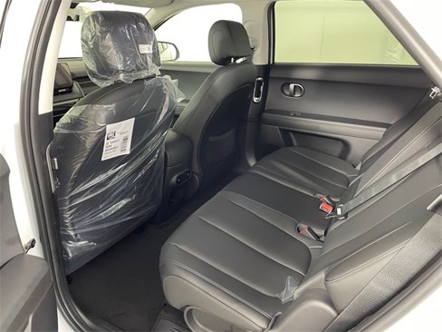 New 2025 Hyundai Ioniq 5 SEL image 4