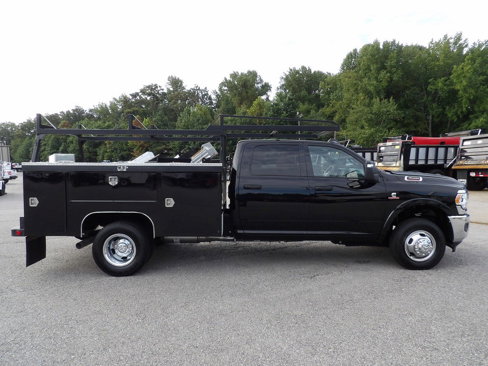 Used 2024 RAM 3500 Tradesman w/ Chrome Appearance Group image 9