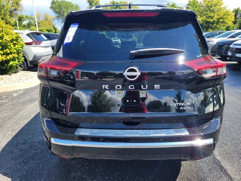 New 2026 Nissan Rogue Platinum image 4