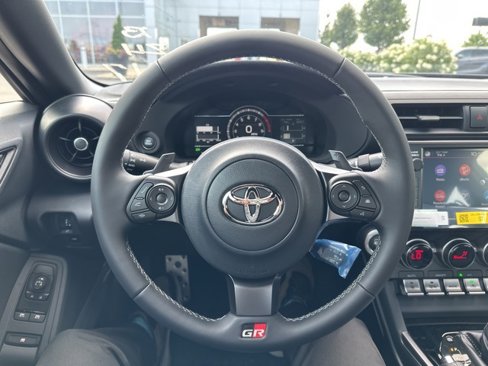 New 2025 Toyota GR86 Premium image 10