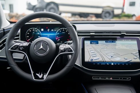 Used 2025 Mercedes-Benz E 350 4MATIC Sedan image 30