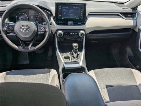 Used 2021 Toyota RAV4 XLE image 18