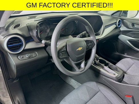 Certified 2025 Chevrolet Trax LS w/ Driver Confidence Package image 9