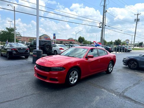Used 2022 Dodge Charger SXT image 2
