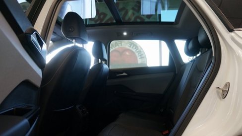 Used 2022 Volkswagen Taos SE image 95