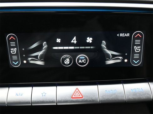 Used 2024 Genesis GV70 3.5T Sport image 11