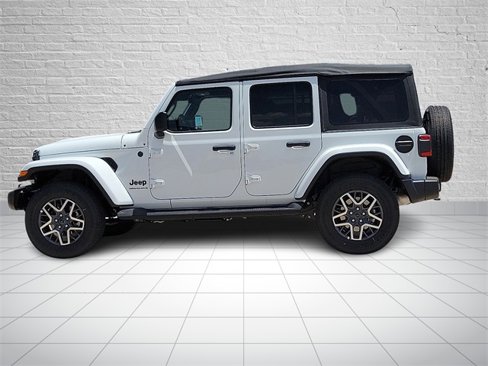 New 2025 Jeep Wrangler Sahara image 2