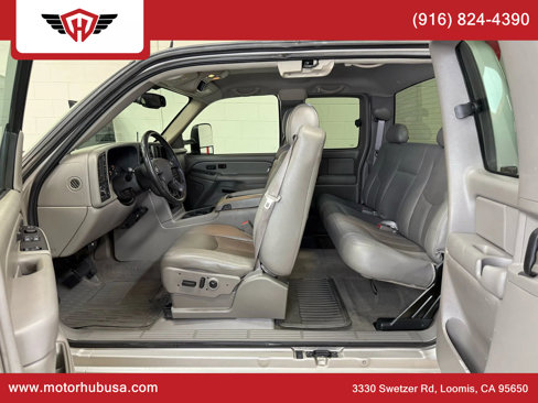 Used 2004 Chevrolet Silverado 2500 LT w/ Heavy-Duty Power Package image 33