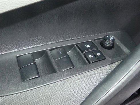 Used 2022 Toyota Corolla LE image 19