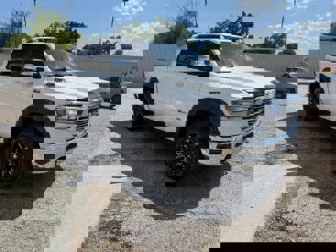 Used 2020 RAM 1500 Laramie w/ Off Road Group image 5