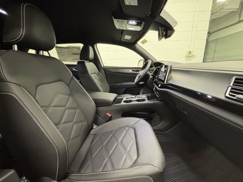 New 2026 Volkswagen Atlas Cross Sport SE image 21