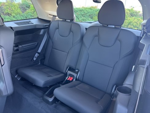 New 2026 Volvo XC90 B6 Plus image 32