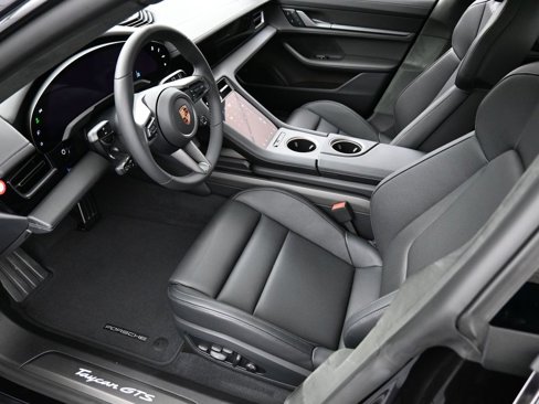 New 2025 Porsche Taycan GTS image 4