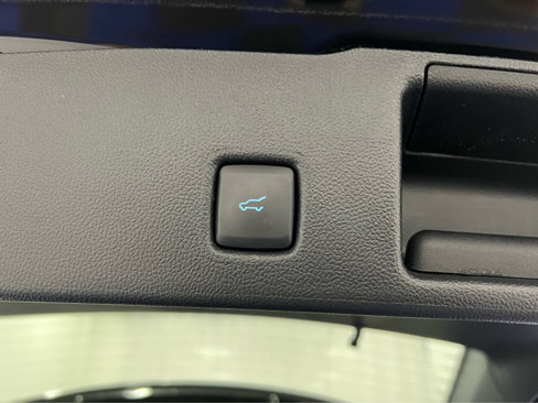 Used 2022 Ford Escape SE w/ SE Sport Appearance Package image 14