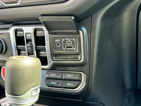 Used 2025 Jeep Wrangler Unlimited Rubicon image 23
