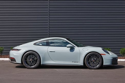Certified 2025 Porsche 911 Carrera 4 GTS image 8