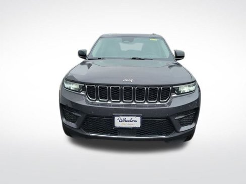 Used 2023 Jeep Grand Cherokee Laredo w/ Trailer Tow Prep Group (B) image 9