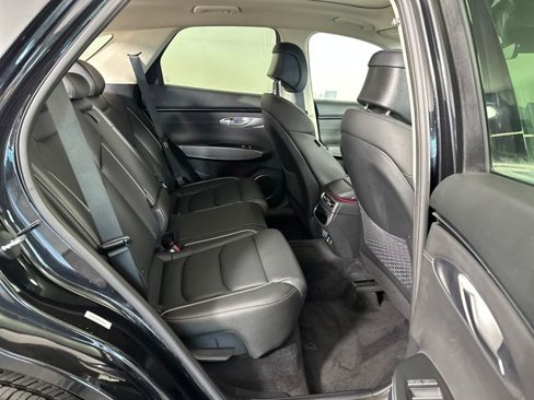 Used 2025 Genesis GV70 2.5T Advanced w/ Advanced Package image 28