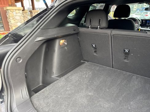 Used 2024 Chevrolet Trax RS image 28
