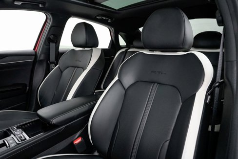 Used 2025 Kia K5 GT-Line w/ GT-Line Premium Package image 10