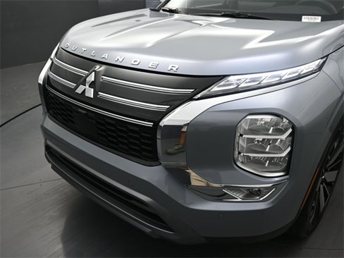 New 2025 Mitsubishi Outlander SE image 20