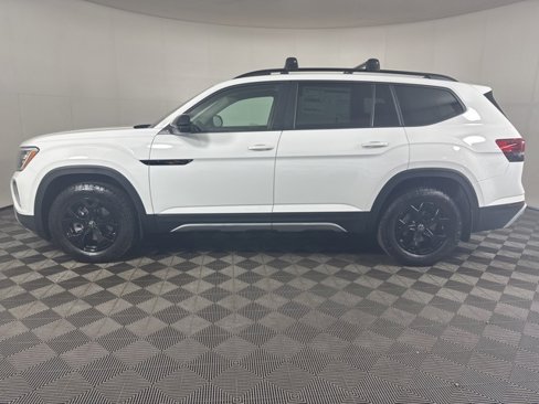 New 2025 Volkswagen Atlas Peak Edition SE image 7