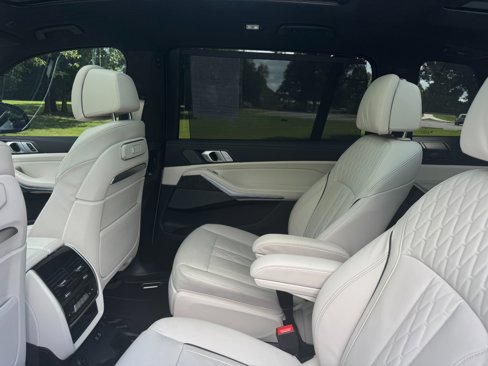 Used 2025 BMW X7 xDrive40i w/ M Sport Package image 67