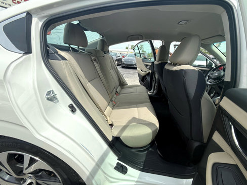 Used 2022 Subaru Legacy Premium image 16