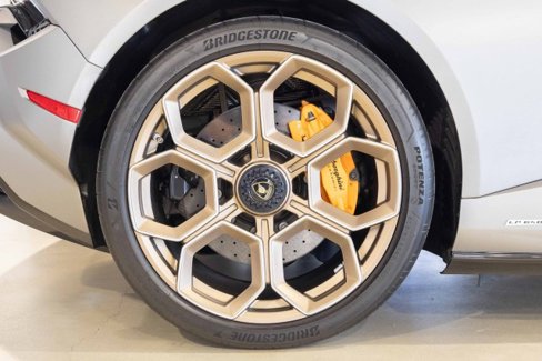 Used 2024 Lamborghini Huracan Tecnica image 21