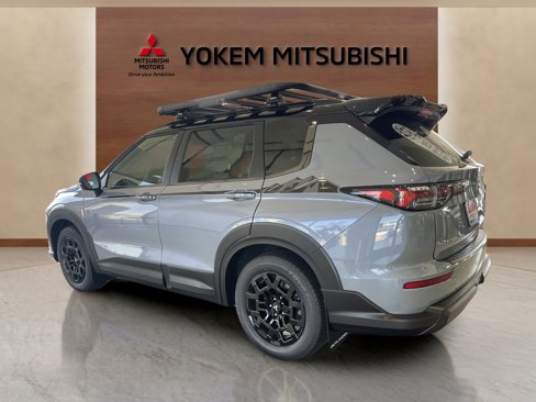 New 2025 Mitsubishi Outlander Trail Edition image 3