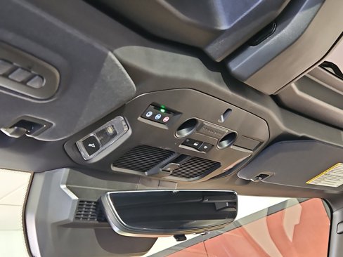 New 2026 GMC Hummer EV 4x4 Crew Cab image 17