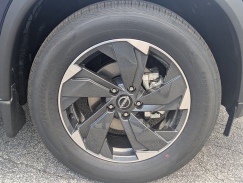 New 2026 Nissan Rogue SV image 9