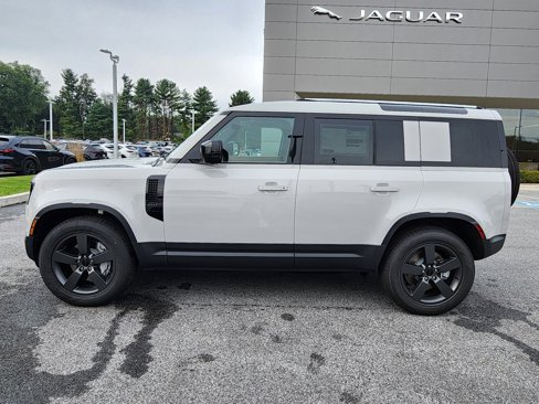 New 2026 Land Rover Defender 110 S image 5