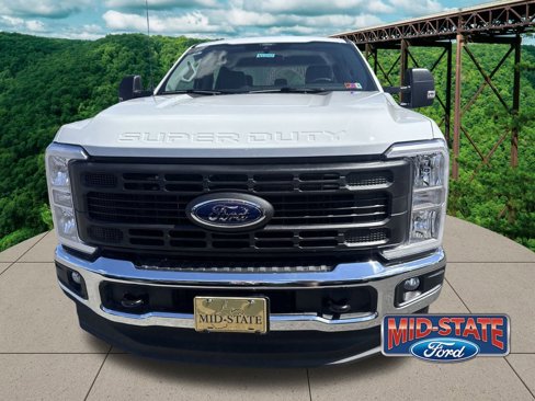 New 2026 Ford F250 XL w/ XL Chrome Package image 2