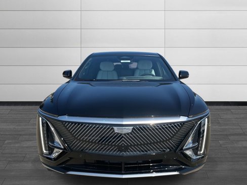 New 2026 Cadillac Lyriq Luxury image 8