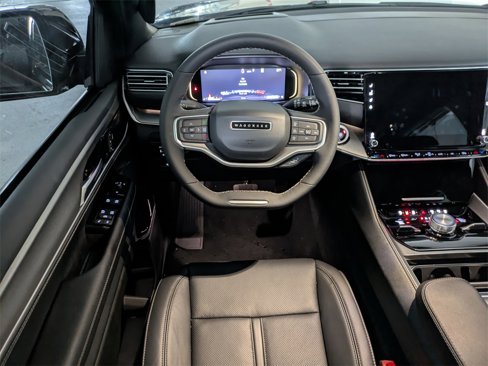 New 2025 Jeep Wagoneer L Series III w/ Premium Group I image 17